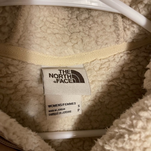 The North Face Cream Sherpa Jacket - Picture 3 of 3